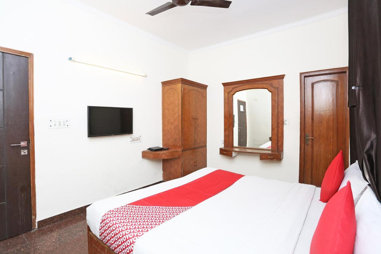Oyo 8188 Vardhmaan Inn Delhi (National Capital Territory of India) Exterior foto